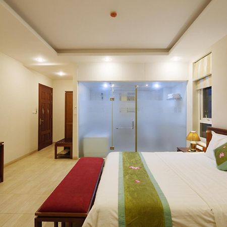Ngan Ha Hotel Long Bien Hanoi Exterior photo
