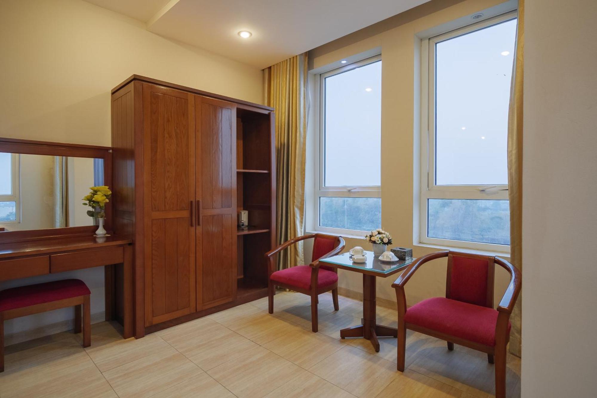 Ngan Ha Hotel Long Bien Hanoi Exterior photo